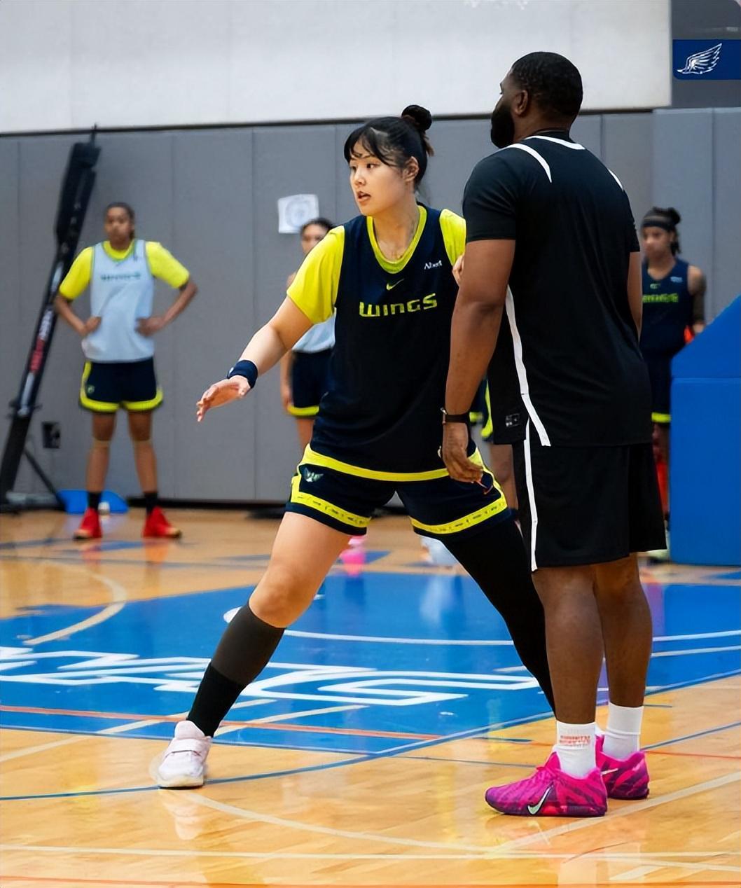 jiuyou-她为张子宇打样!李月汝替补出战4分钟仅3分 女姚明或不适合WNBA